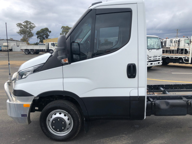 2016 Iveco Daily  C145 Cab Chassis Daily Truck full